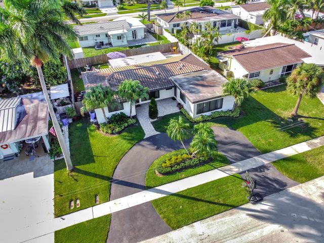 908 SE 16th Street, Deerfield Beach, FL 33441