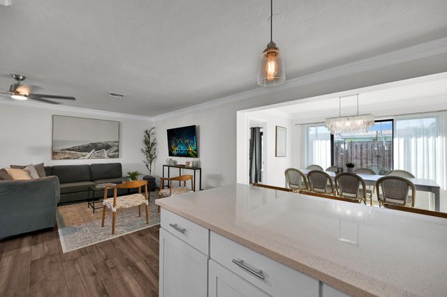 908 SE 16th Street, Deerfield Beach, FL 33441