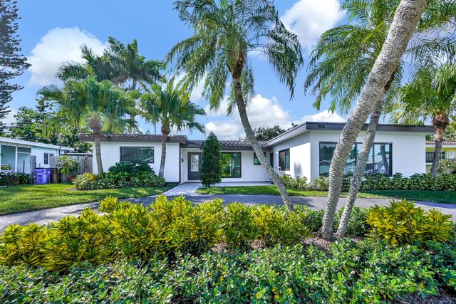 908 SE 16th Street, Deerfield Beach, FL 33441