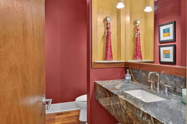 20895 Spencer Lane, Shorewood, MN 55331