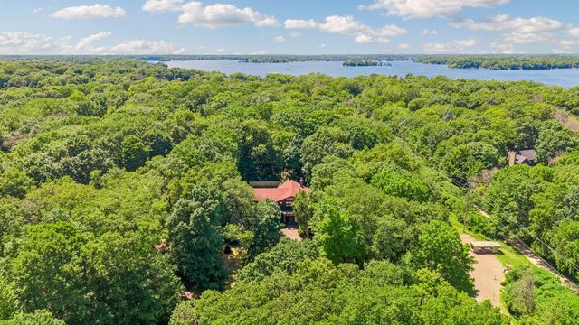 20895 Spencer Lane, Shorewood, MN 55331