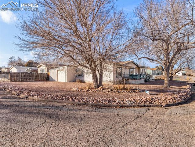 183 E Birch Hills Drive, Pueblo, CO 81007