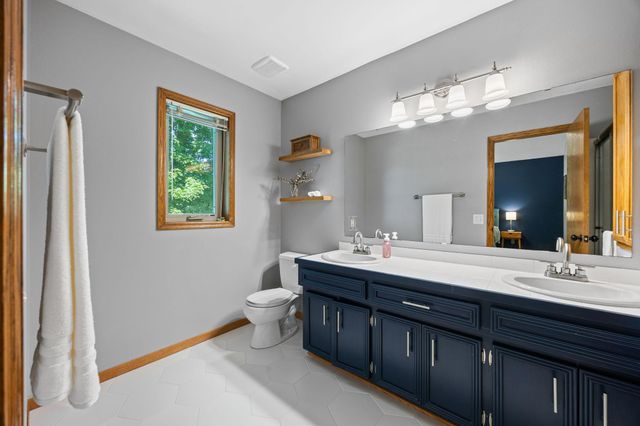 8455 174th Street W, Lakeville, MN 55044