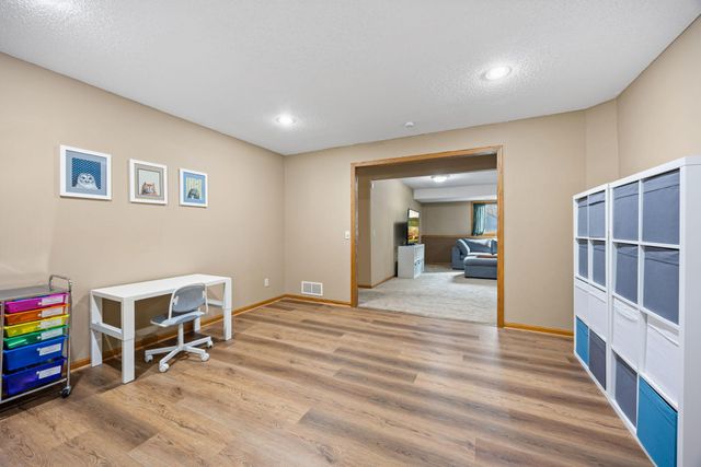 8455 174th Street W, Lakeville, MN 55044