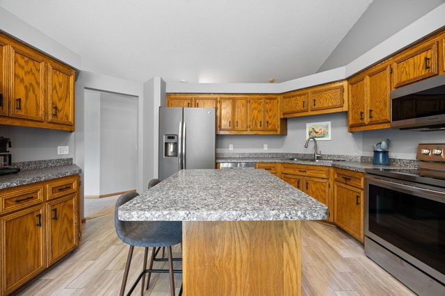8455 174th Street W, Lakeville, MN 55044