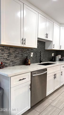 1109 W INDIAN SCHOOL Road, Phoenix, AZ 85013