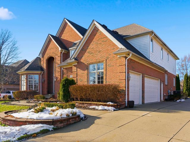 55279 Whispering Hills Drive, Shelby Twp, MI 48316