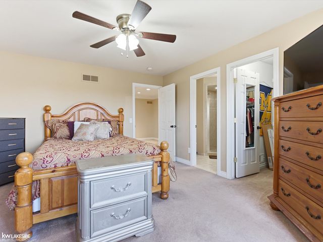 55279 Whispering Hills Drive, Shelby Twp, MI 48316