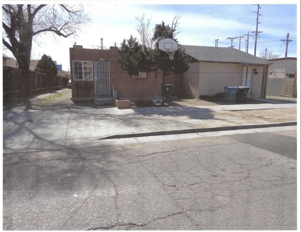 810 Roma Avenue NW, Albuquerque, NM 87102