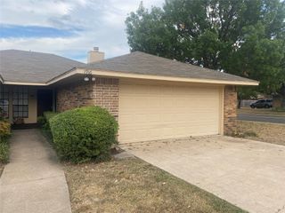 1914 Spindletop Drive 1916, Duncanville, TX 75137