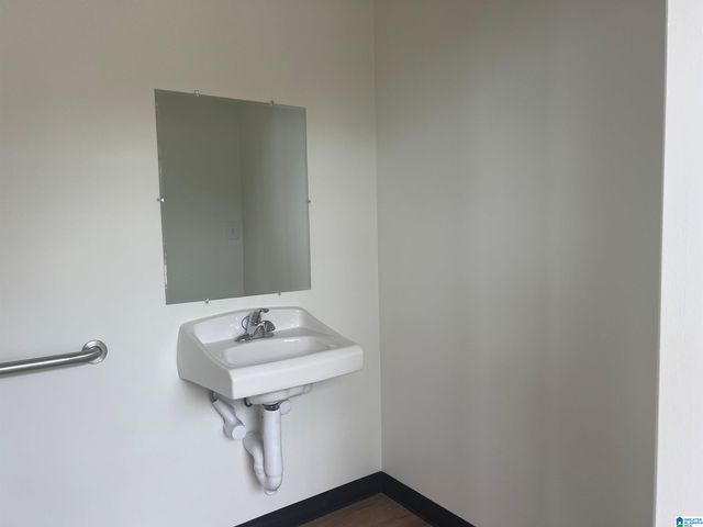 194 GREEN SPRINGS HIGHWAY, Birmingham, AL 35209