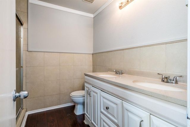 19007 Remington Park Dr, Houston, TX 77073