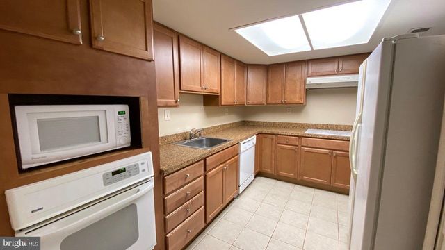 5529 WOODENHAWK CIR, Columbia, MD 21044