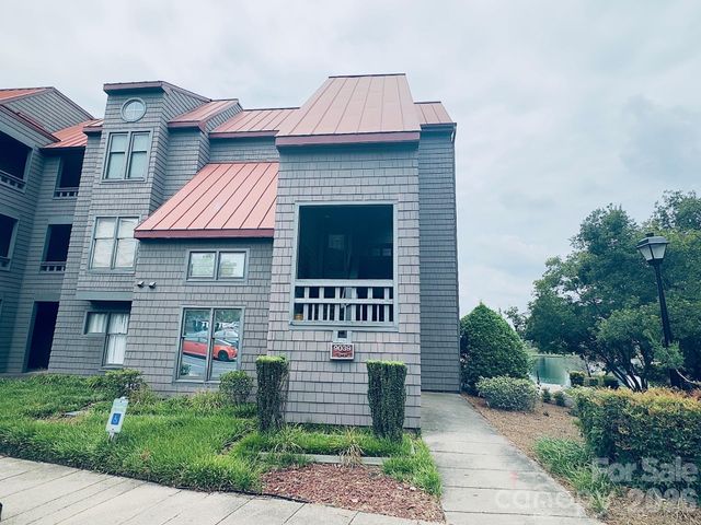 9039 J M Keynes Drive, Charlotte, NC 28262