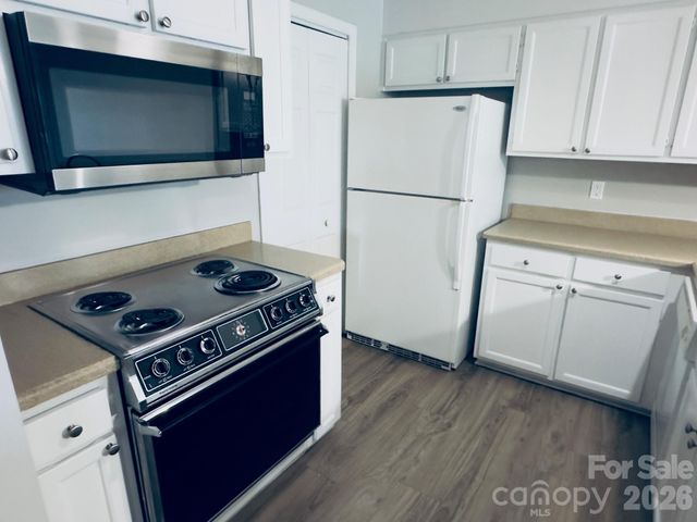 9039 J M Keynes Drive, Charlotte, NC 28262