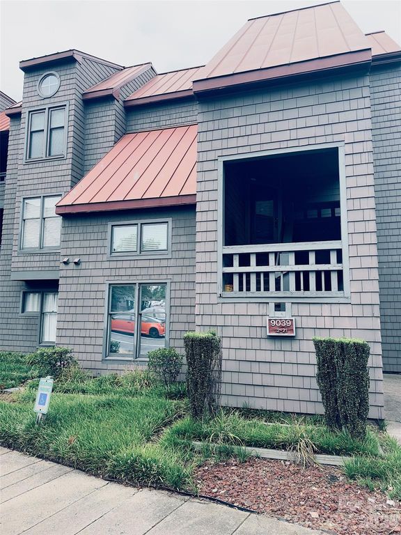 9039 J M Keynes Drive, Charlotte, NC 28262