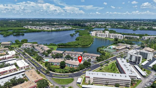 6330 99TH WAY N 14B, St Petersburg, FL 33708