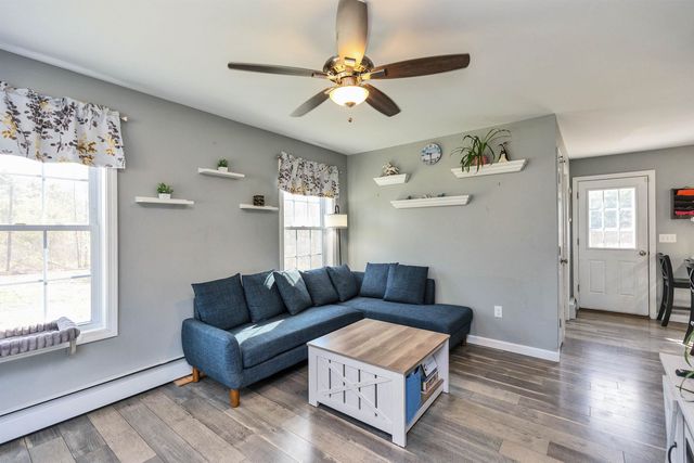125 Pine Meadows Circle, Bennington, NH 03442