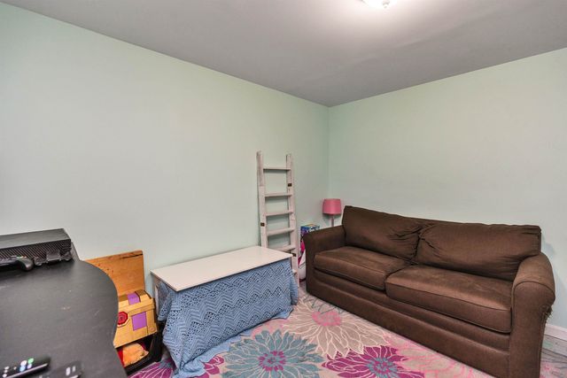 125 Pine Meadows Circle, Bennington, NH 03442