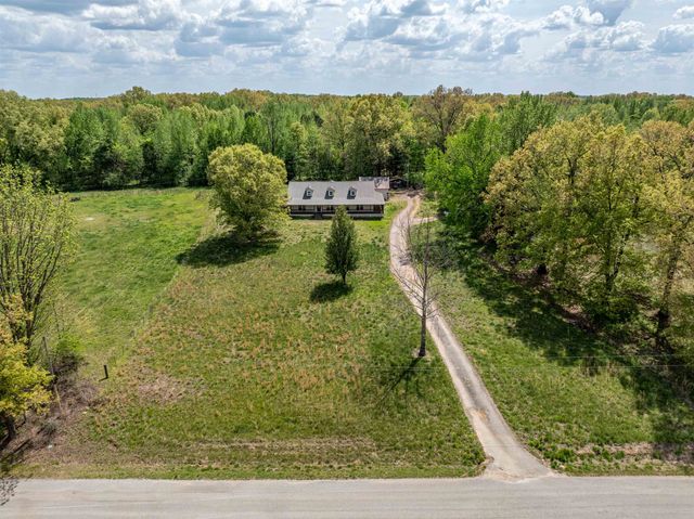 1735 STAFFORD DR, Somerville, TN 38068