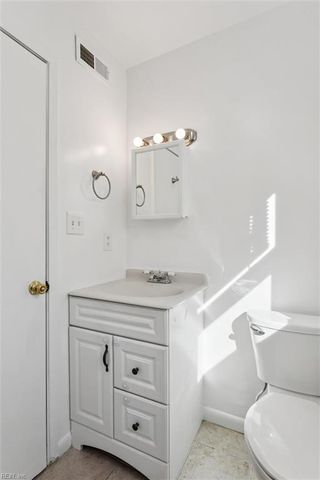 6704 Cedar Lake DR, Gloucester, VA 23061