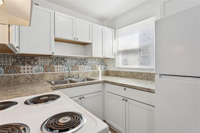 6704 Cedar Lake DR, Gloucester, VA 23061