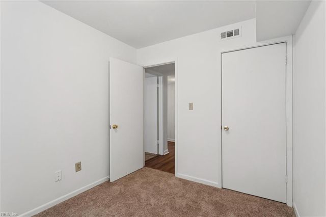 6704 Cedar Lake DR, Gloucester, VA 23061