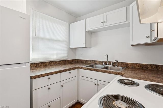 6704 Cedar Lake DR, Gloucester, VA 23061