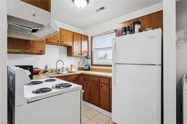 6704 Cedar Lake DR, Gloucester, VA 23061