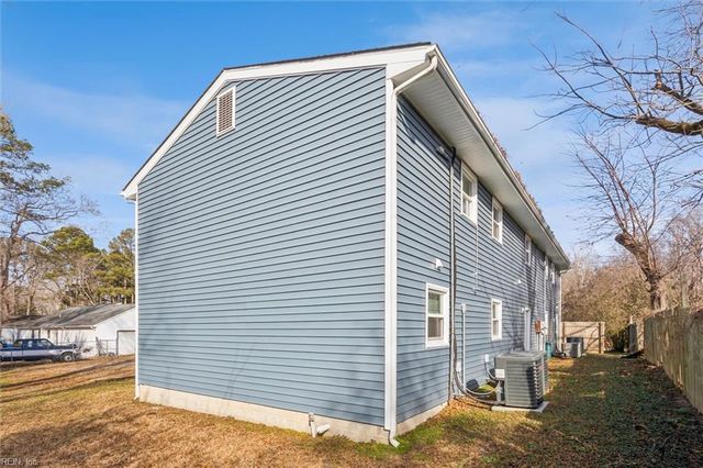 6704 Cedar Lake DR, Gloucester, VA 23061