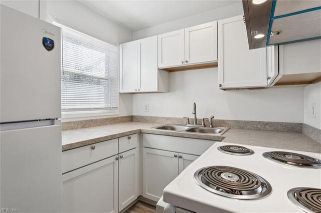 6704 Cedar Lake DR, Gloucester, VA 23061