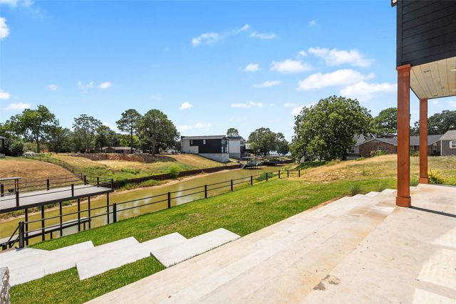 219 Autumn Wood Trail, Gun Barrel City, TX 75156