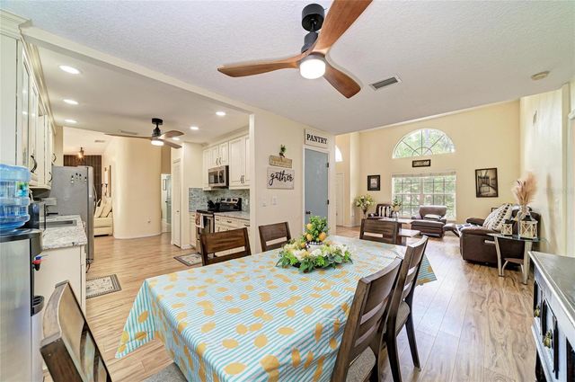 6519 28TH AVENUE E, Bradenton, FL 34208