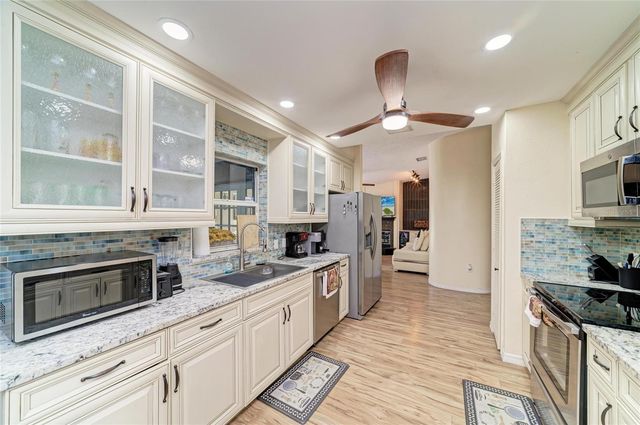 6519 28TH AVENUE E, Bradenton, FL 34208