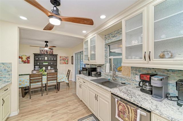 6519 28TH AVENUE E, Bradenton, FL 34208