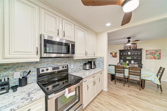 6519 28TH AVENUE E, Bradenton, FL 34208