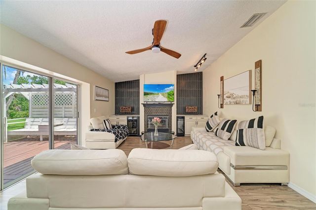 6519 28TH AVENUE E, Bradenton, FL 34208