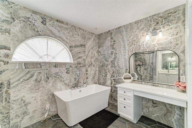 6519 28TH AVENUE E, Bradenton, FL 34208