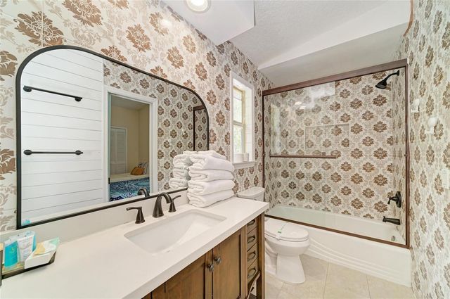 6519 28TH AVENUE E, Bradenton, FL 34208