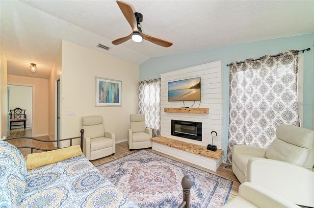 6519 28TH AVENUE E, Bradenton, FL 34208