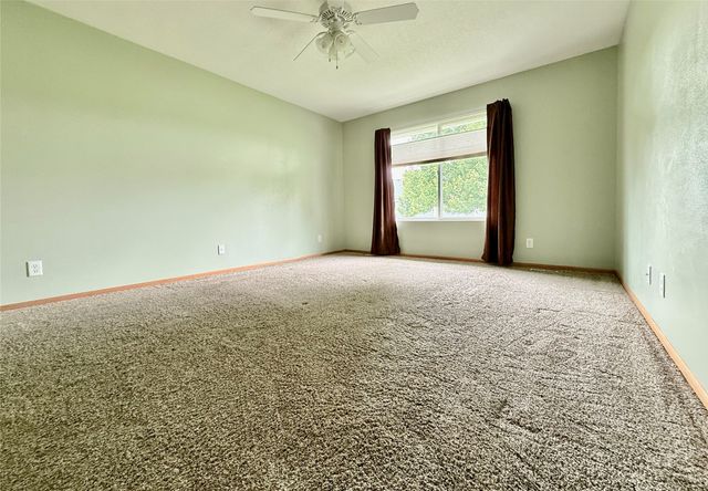 168 SE Sweetgrass Lane, Pleasant Hill, IA 50327