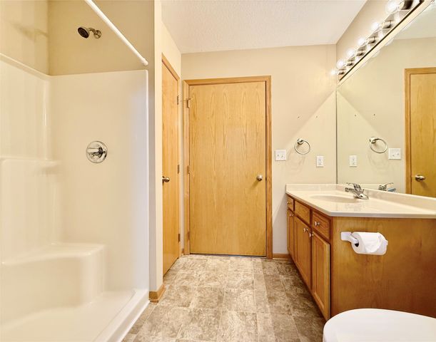 168 SE Sweetgrass Lane, Pleasant Hill, IA 50327