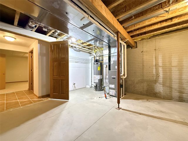168 SE Sweetgrass Lane, Pleasant Hill, IA 50327