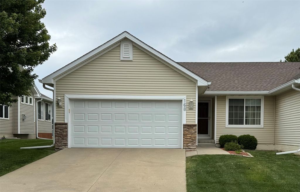 168 SE Sweetgrass Lane, Pleasant Hill, IA 50327