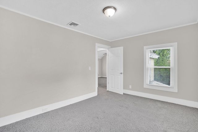 7 Sibley Ave, Westfield, MA 01085