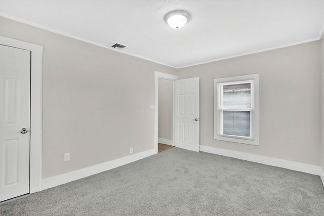 7 Sibley Ave, Westfield, MA 01085