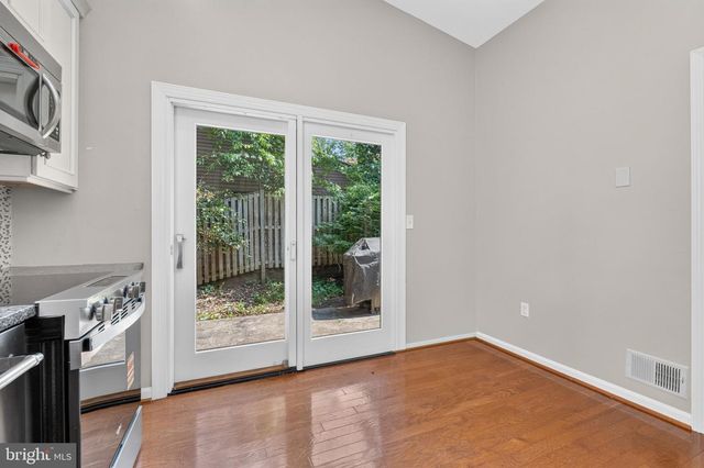 6 YOUNGS FARM CT, Annapolis, MD 21403