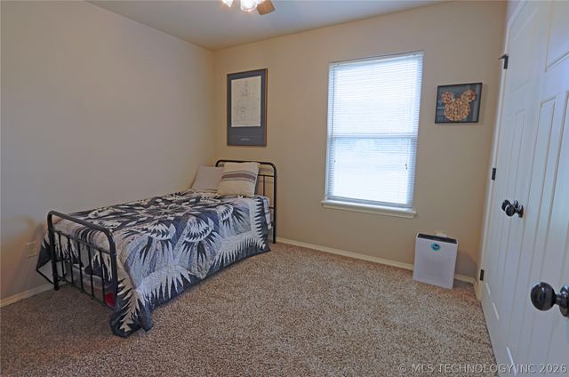 15044 S Ash Valley Lane, Claremore, OK 74017