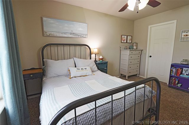 15044 S Ash Valley Lane, Claremore, OK 74017