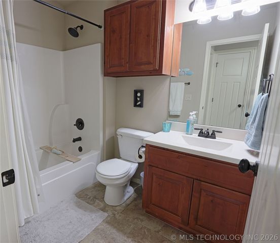 15044 S Ash Valley Lane, Claremore, OK 74017